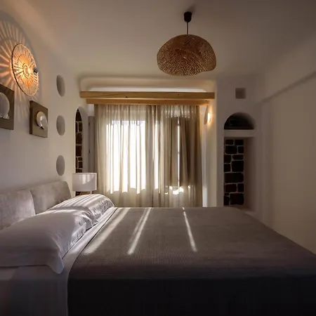Exquisite Santorini Luna 3 Bedrooms Breathtaking Sea Views Villa Akrotírion
